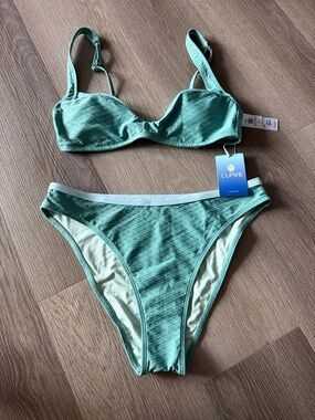 NWT Cupshe Mint Green Textured Underwire Bikini Set - medium
